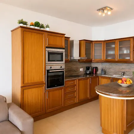 Sea View 5 - The Onyx Apartamento Sliema
